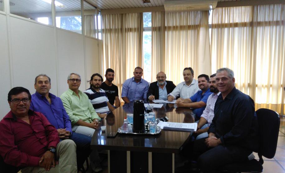 A assinatura do contrato foi realizada na sede da Comec.