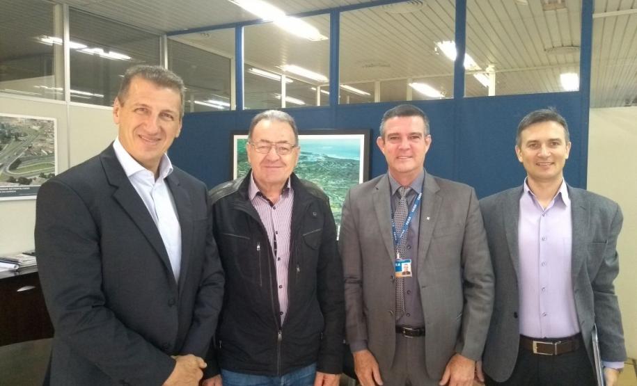 Menegusso recebe representantes da CEF .