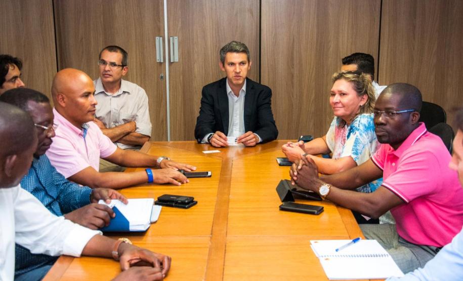 Gilson Santos recebe Comitiva do Ministério de Transportes da Angola Gilson Santos recebe Comitiva do Ministério de Transportes da Angola