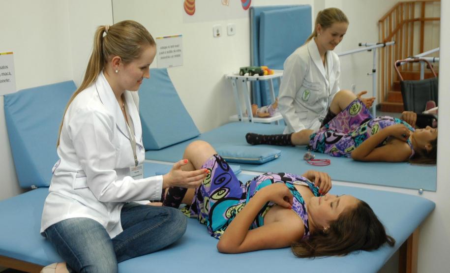 O Hospital Infantil Waldemar Monastier, construído pelo governo do Estado em Campo Largo, na região metropolitana de Curitiba, receberá em 2012 investimentos que permitirão ampliar de 10 para 20 o número de leitos da UTI neonata