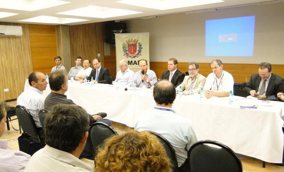 Governo discute industrialização da RMC Encontro para discutir industrializacao na RMC