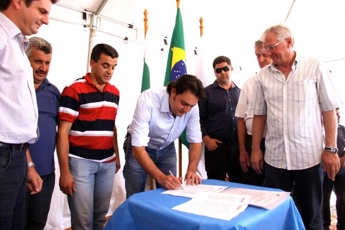 Fazenda Rio Grande Av. Curitiba ser asfaltada at BR 116