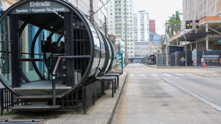 Ponto de conexão de ônibus de Fazenda Rio Grande com rede da RMC muda de local